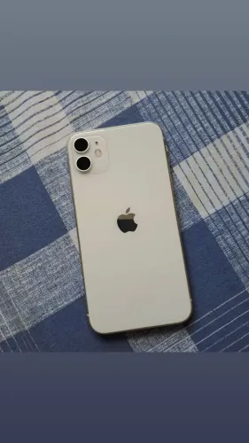 iPhone 11 - Perfeito.