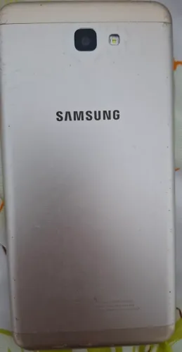 Vende-se celulares para retirada de peças