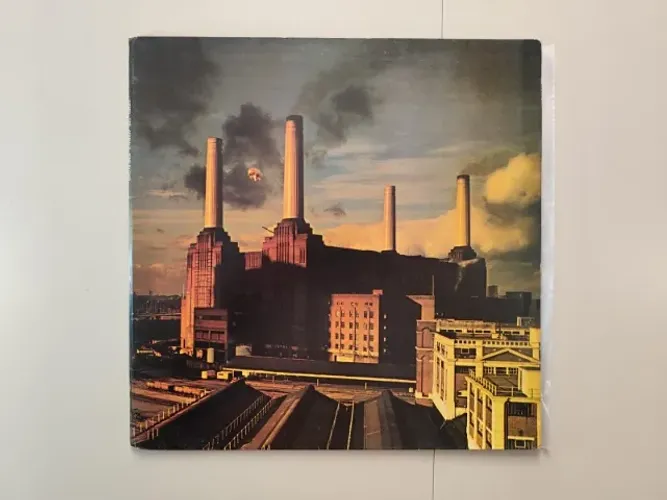 Disco de Vinil LP Pink Floyd - Animals (com encarte, capa dupla, EMI BR, 1977)