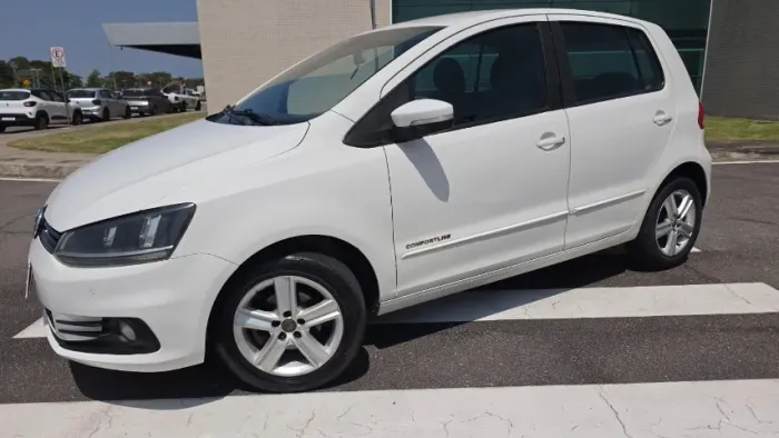 Volkswagen Fox Comfortline 1.0 Flex 8V 5P 2015