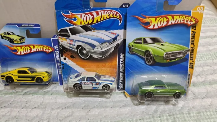 Carrinho Hot Wheels 1/64 antigo no Blister