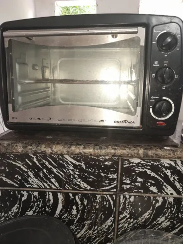 Vendo um forno ho médio pouco uso mais e volt220 pode usar um tomada220 ou um transformado