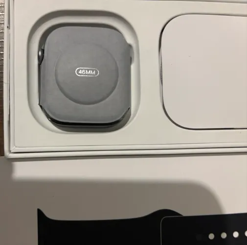 Apple Watch 11 - 46mm - Novo/Na Caixa