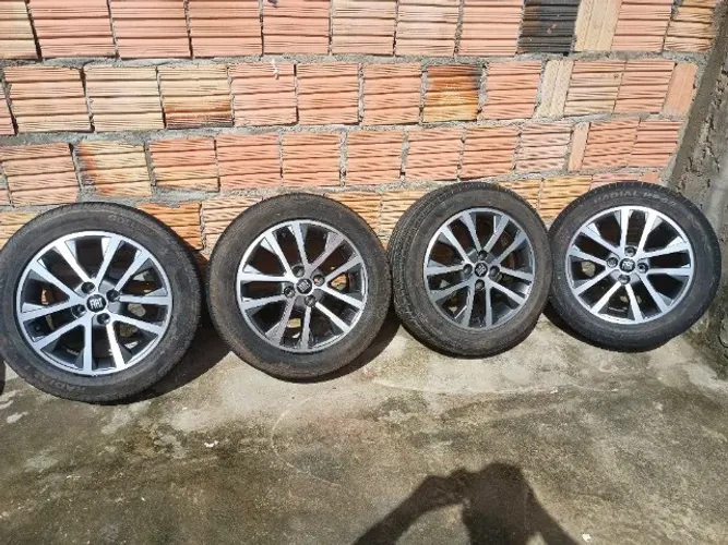 RODA AVULSA ARO 15 ORGINAL, MAS 4 PNEUS NOVOS, FIAT ARGO,UNO,SIENA,PALIO, STRADA CRONOS
