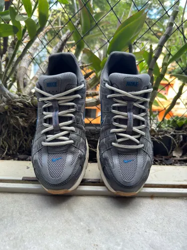 Tênis Nike P-6000