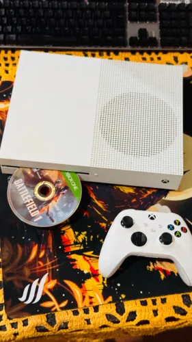 Xbox One S 1TB Branco + Controle Sem Fio + Battlefield 1