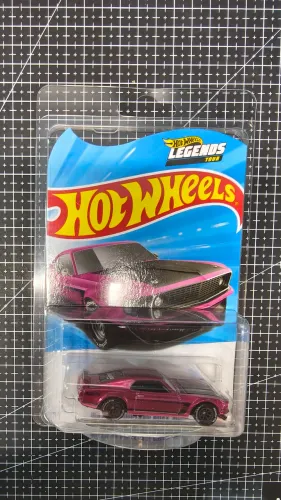 Ford Mustang Legends Hotwheels