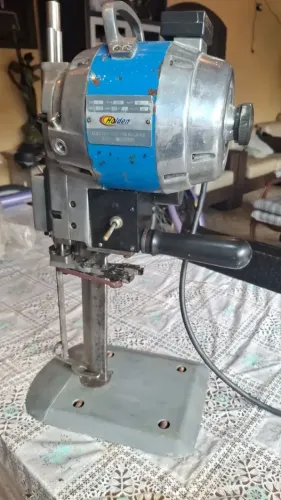 Máquina de Corte de Tecido DC-3B Sansei - 220V Industrial