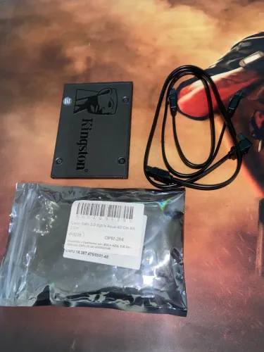 Ssd Kingston 480 GB ( acompanha dois cabos Sata ).