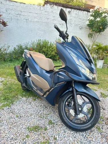 Honda PCX DLX 2024