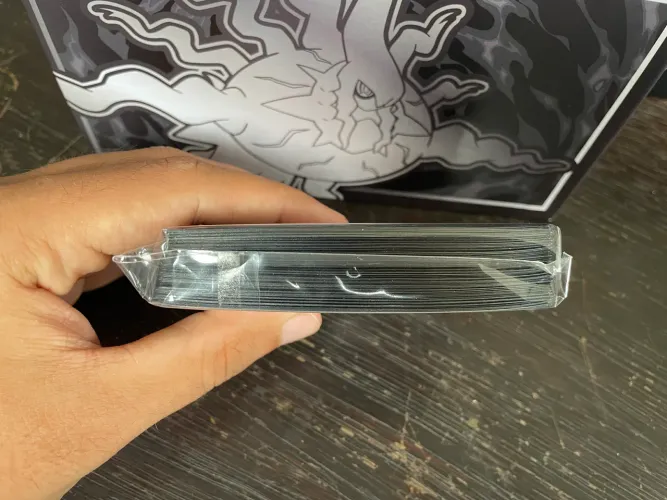 Sleeves escuridão absoluta - Mega Darkrai - 65 unidades