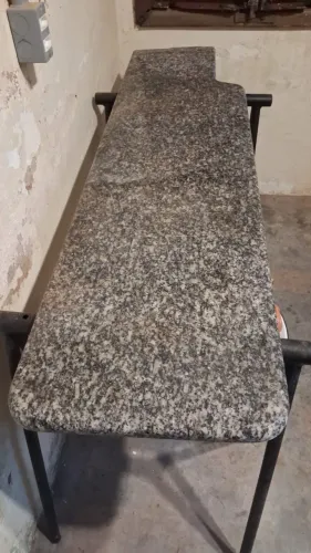 Pia de mármore e pedra para balcão.