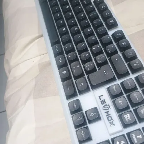 Teclado Lemox com Led
