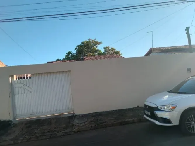 Casa de 2 quartos na 1006 sul (102)