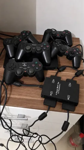 PS2 Slim Preto 5 controles e Multitap