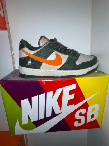 Dunk Sb Low Eire