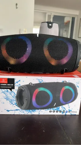 CAIXA DE SOM XTREEM3 MINI LED COM ALÇA 19CM