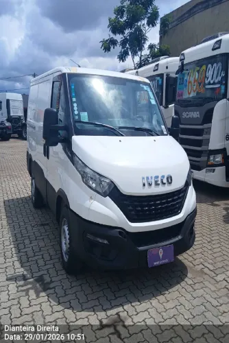 Iveco Daily Furgão 30-130 2.3 9M³ (die)(e5) 2022
