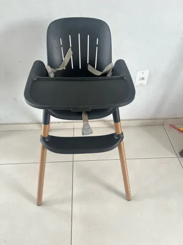 Cadeira de alimentação para bebê