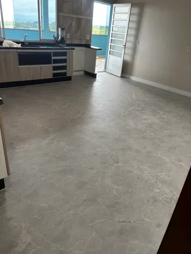 Piso vinilico , Piso Laminado e Rodapé