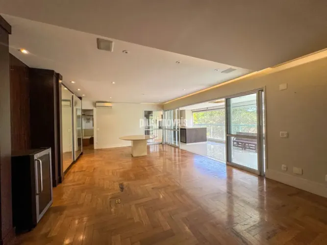 Apartamento para venda em Vila Cordeiro com 4 quartos, sendo 4 suítes, 258m²