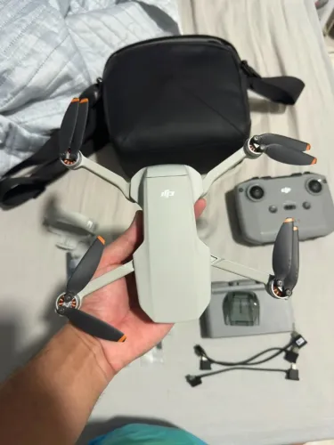 Drone DJI Mini 2 SE Fly More Combo