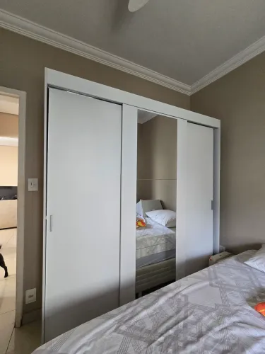 Guarda Roupa Casal 3 Portas de Correr com Espelho<br>Correr com Espelho