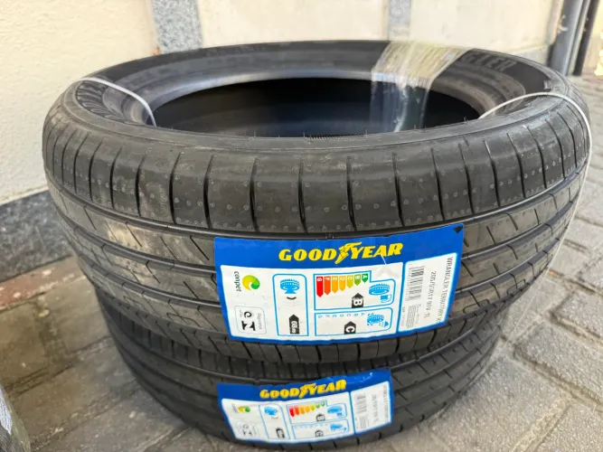 04 Pneus gooodyer 205/55/R17
