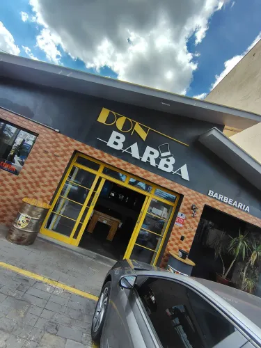 Barbearia completa, com tudo dentro pronta para começar a trabalhar