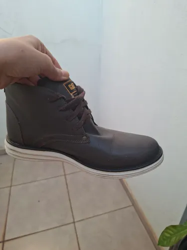 Vende-se Bota Masculina