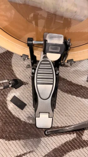 Vendo 2 Pedais para bumbo de bateria