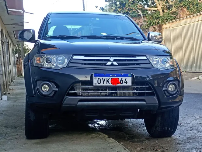 Mitsubishi L200 Triton HPE 3.2 CD TB Int.diesel AUT 2015