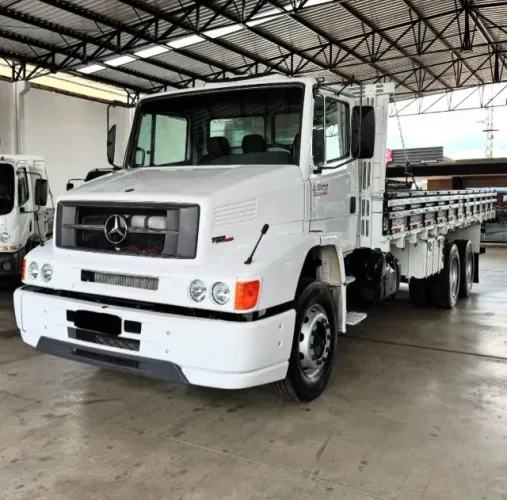 MB L-1620 2011 carroceria