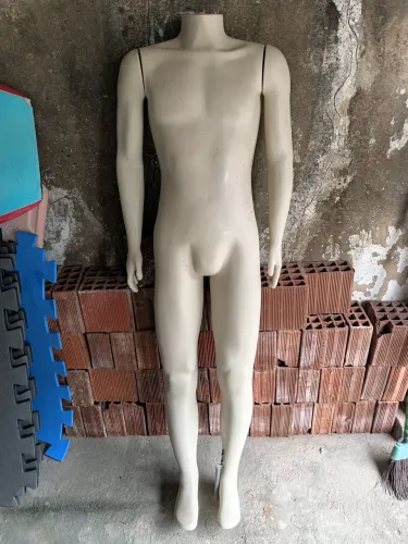 Manequins