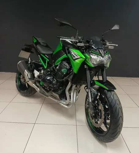 KAWASAKI Z900