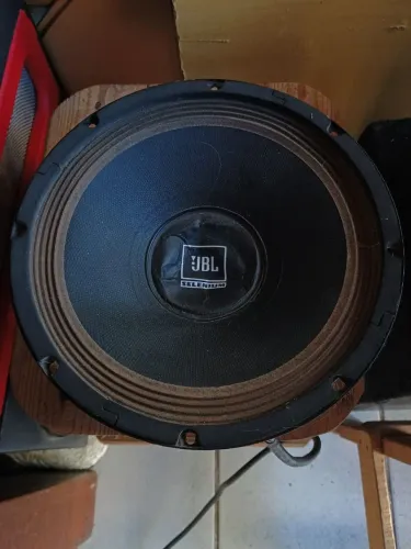 Médio de 10 JBL PW7