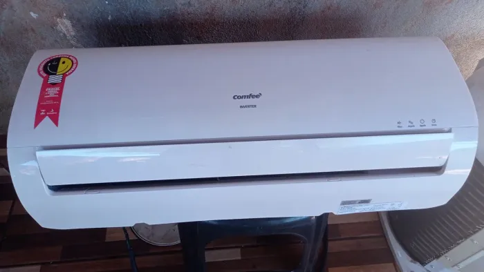 Vendo ar condicionado 9000 BTUs inverte