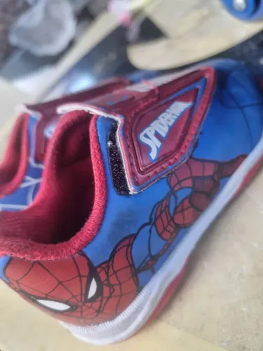 Chuteira Homem-Aranha 