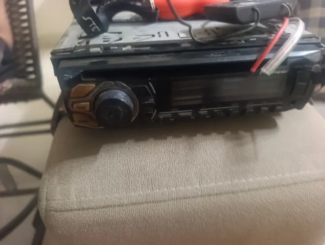 Pioneer DEH-X1650UB toca cd