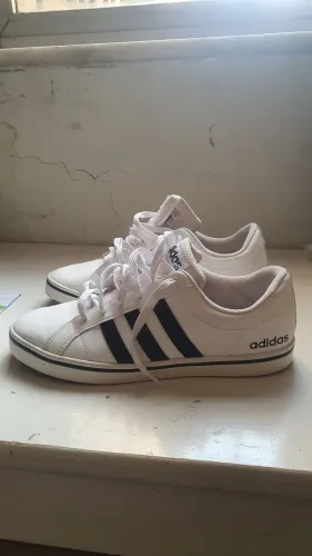 Tenis adidas