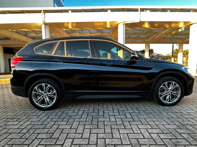 BMW X1 Sdrive 20I X-line 2.0 TB Active Flex 2022
