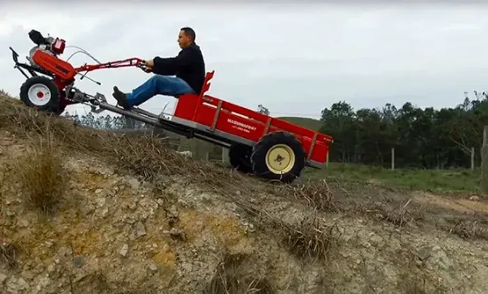 Carreta Tracionada para motocultivadores a Diesel Capacidade de Transporte 600 Kg