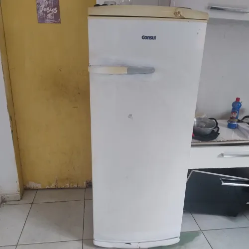 Vendo geladeira R$550