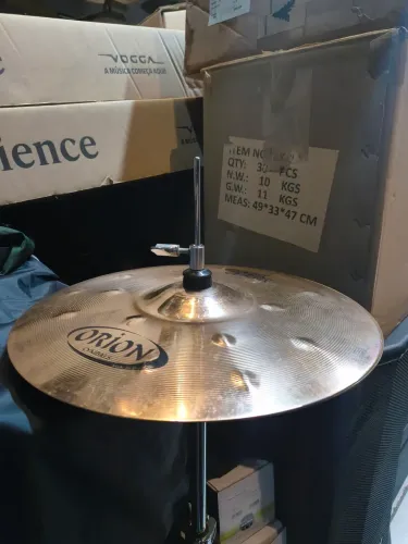 Hi hat Orion rage bass 14 Chimbal muito resistente com ótimo timbre em perfeito estado