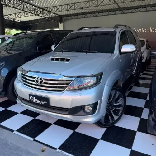 Toyota Hilux SW4 SRV D4-d 4X4 3.0 TDI Dies. AUT 2014