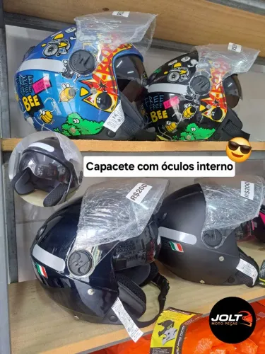 Capacete com óculos interno