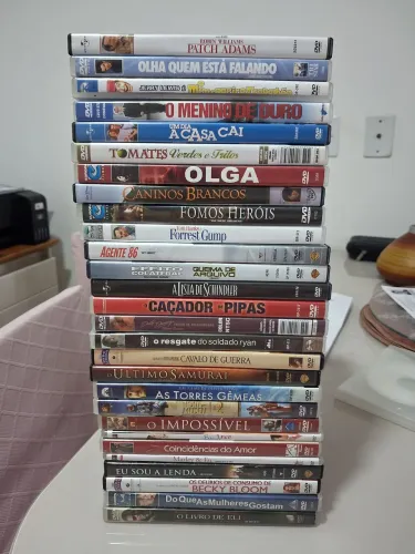 Lote com 28 DVDs variados(apenas o lote)