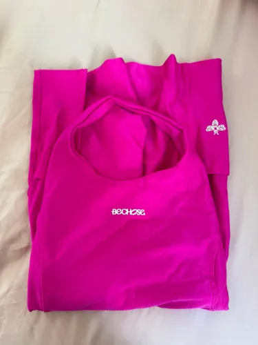 Roupa de academia