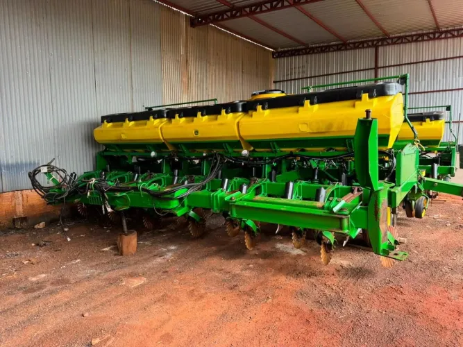 PLANTADEIRA JONH DEERE 24X50CM