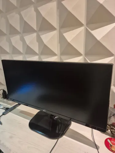 Monitor LG UltraWide 25